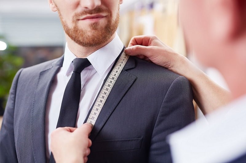 Can a tailor tighten a dress shirt collar