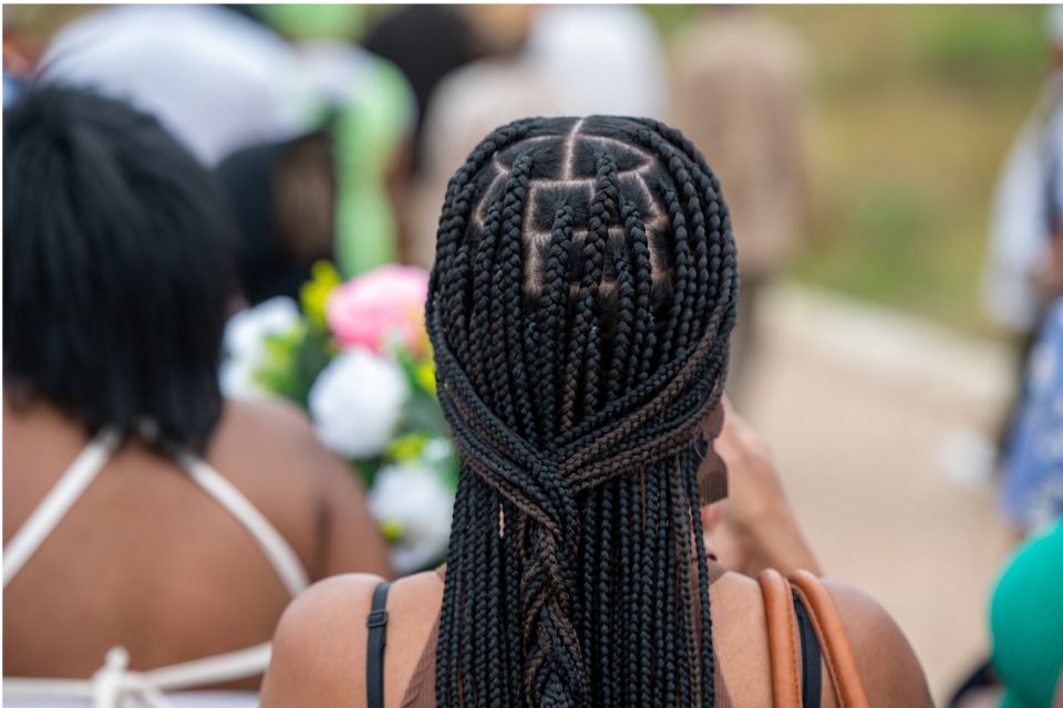 How Long Do Knotless Braids Last?